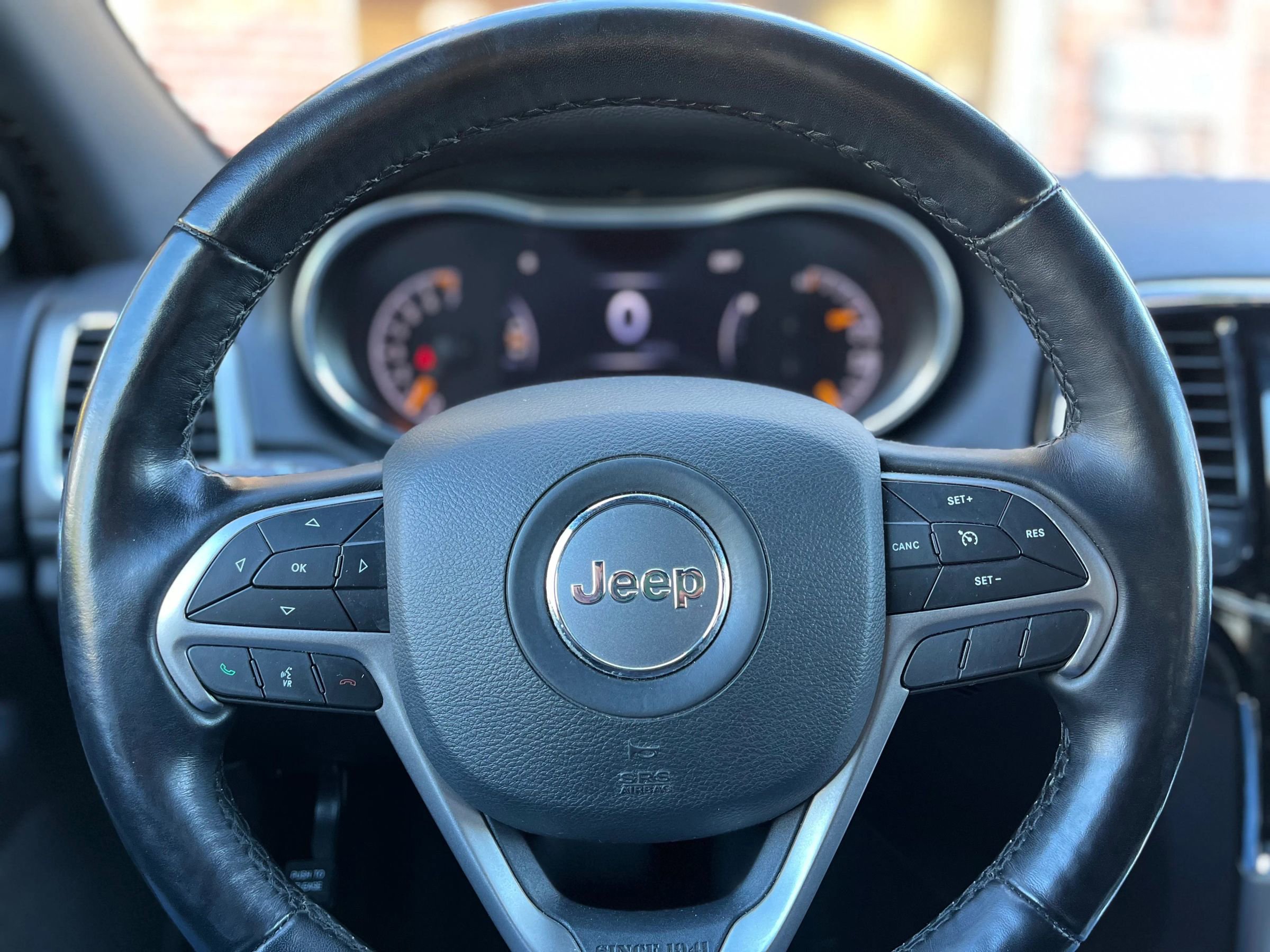 Used 2021 Jeep Grand Cherokee Laredo X image 18