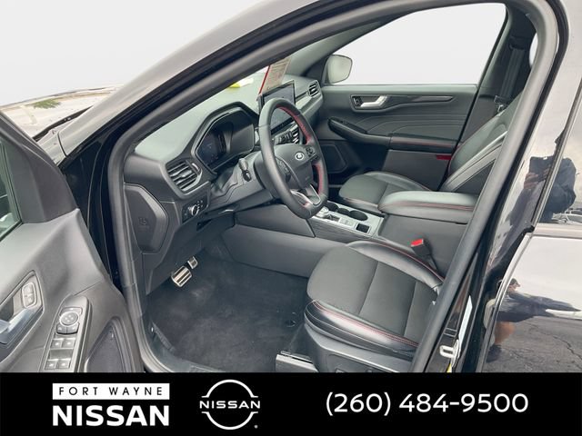 Used 2024 Ford Escape ST-Line w/ Tech Pack #1 AWD/4WD image 11