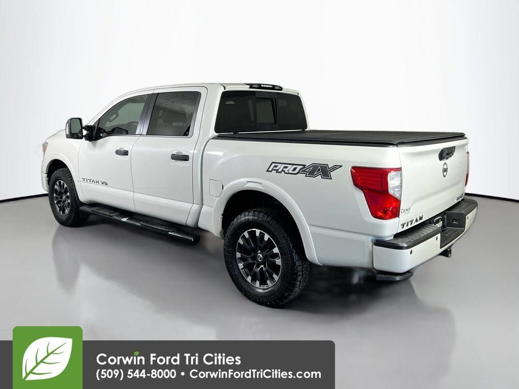 Used 2018 Nissan Titan PRO-4X AWD/4WD image 11