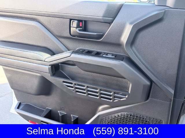 Used 2024 Toyota Tacoma SR5 AWD/4WD image 11