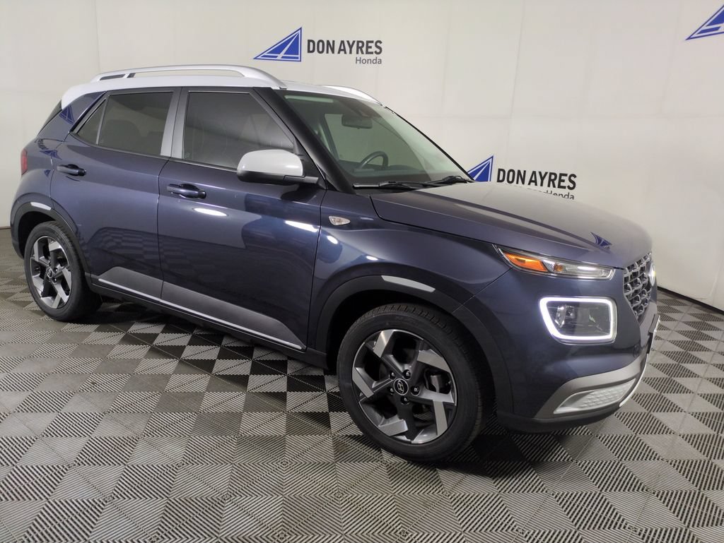 Used 2021 Hyundai Venue FWD image 10