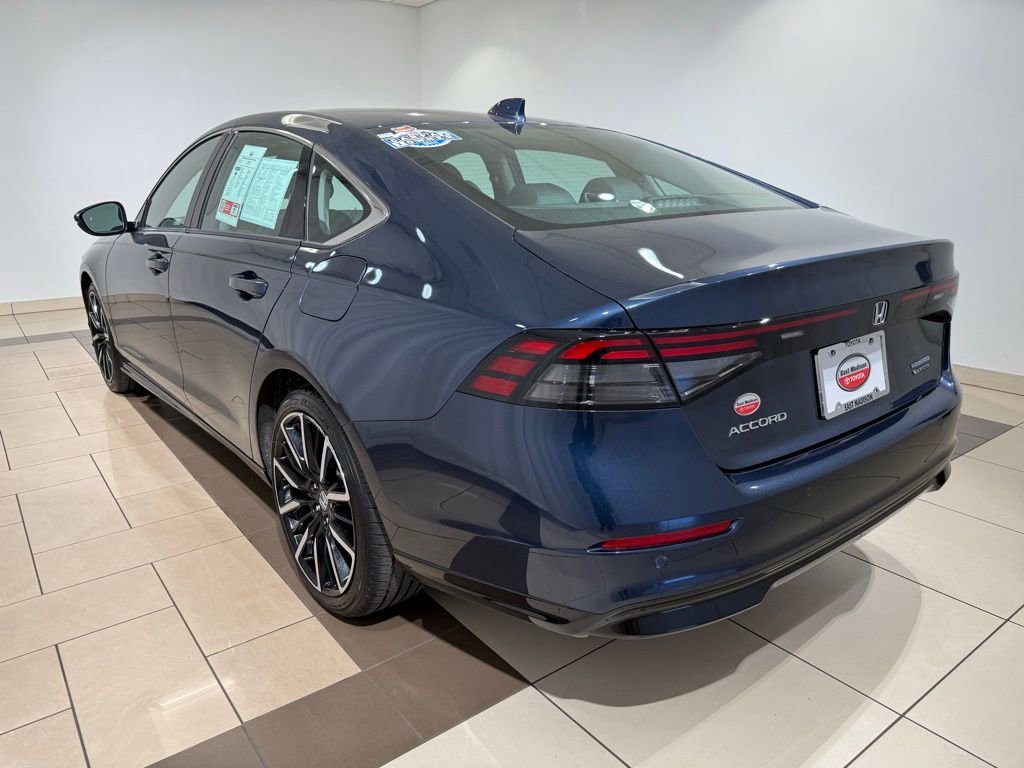 Used 2024 Honda Accord Touring image 3