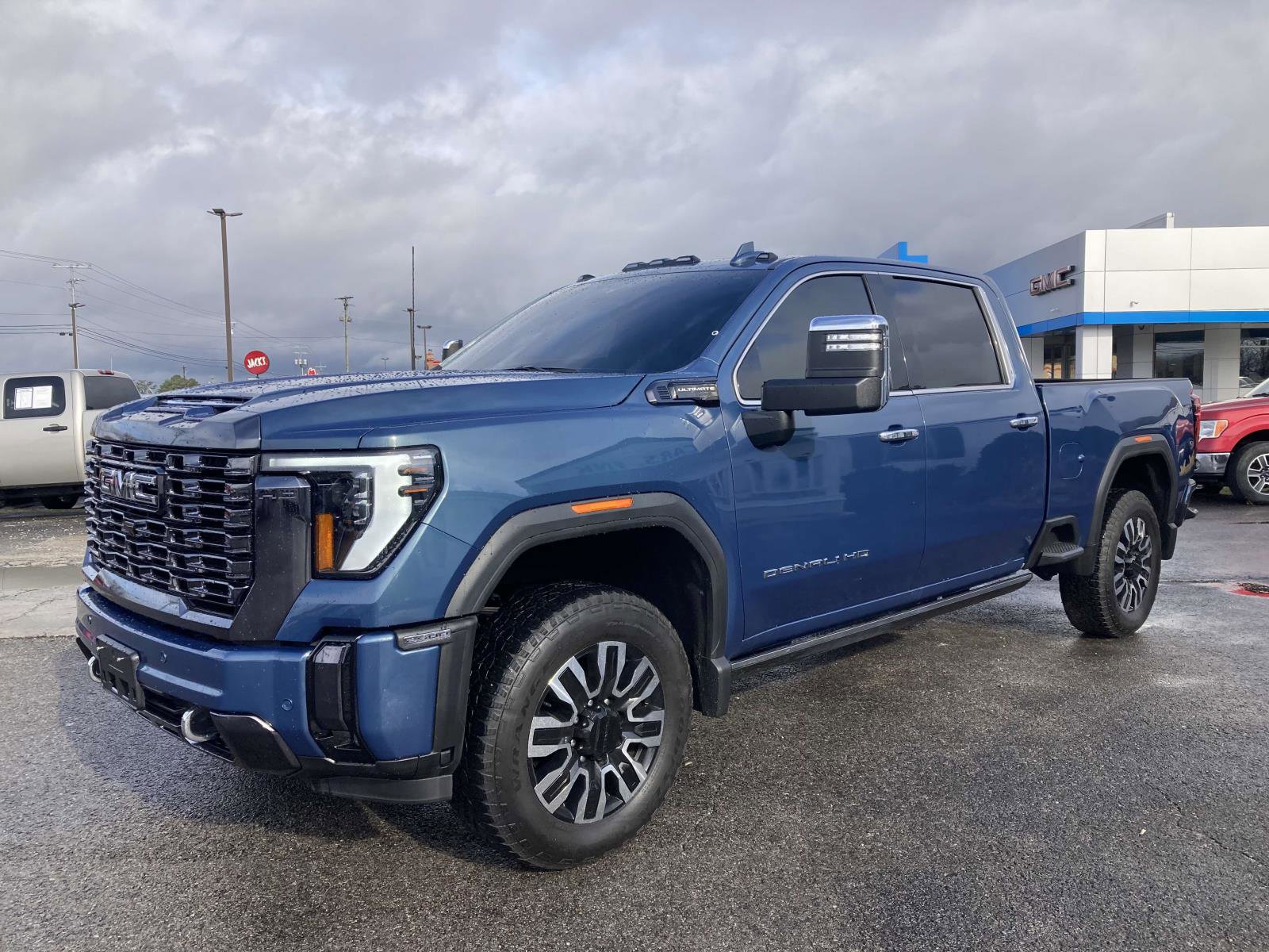 Used 2024 GMC Sierra 2500 Denali Ultimate image 5