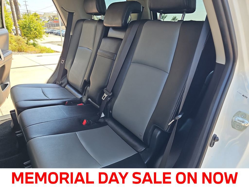 Used 2019 Toyota 4Runner SR5 Premium w/ Wilderness Package AWD/4WD image 14