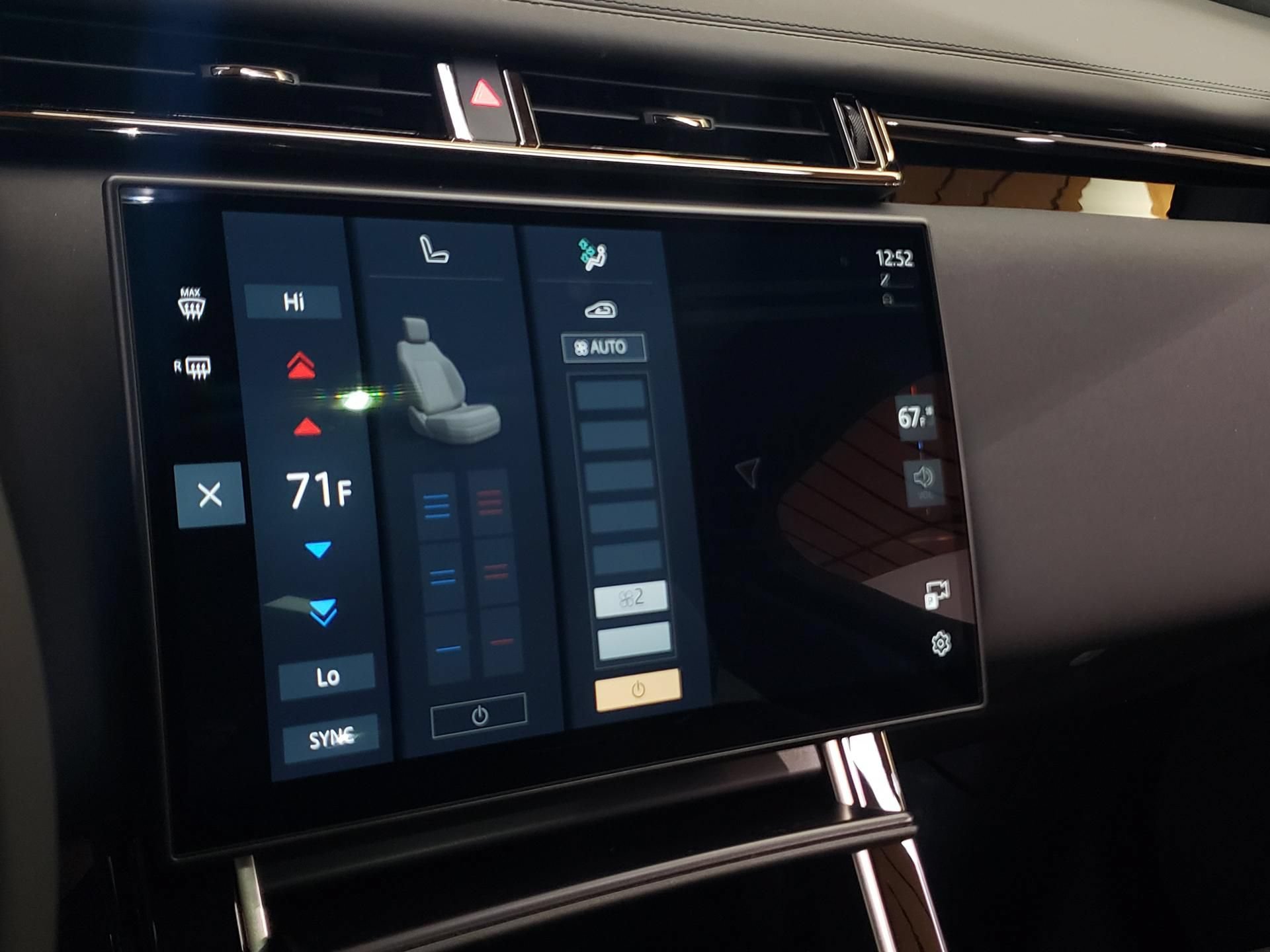 New 2026 Land Rover Range Rover Velar Dynamic SE AWD/4WD image 19