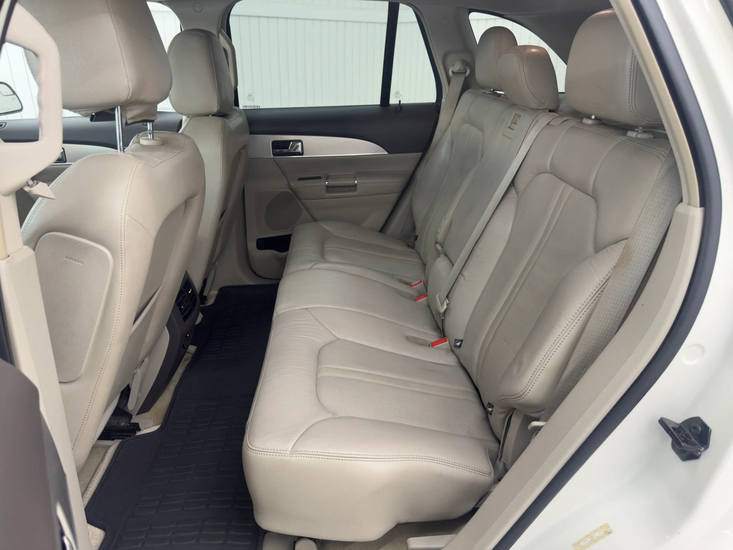 Used 2012 Lincoln MKX FWD image 9