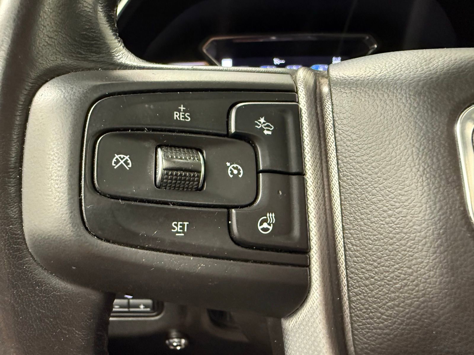 Used 2021 GMC Yukon XL Denali w/ Denali Premium Package image 17