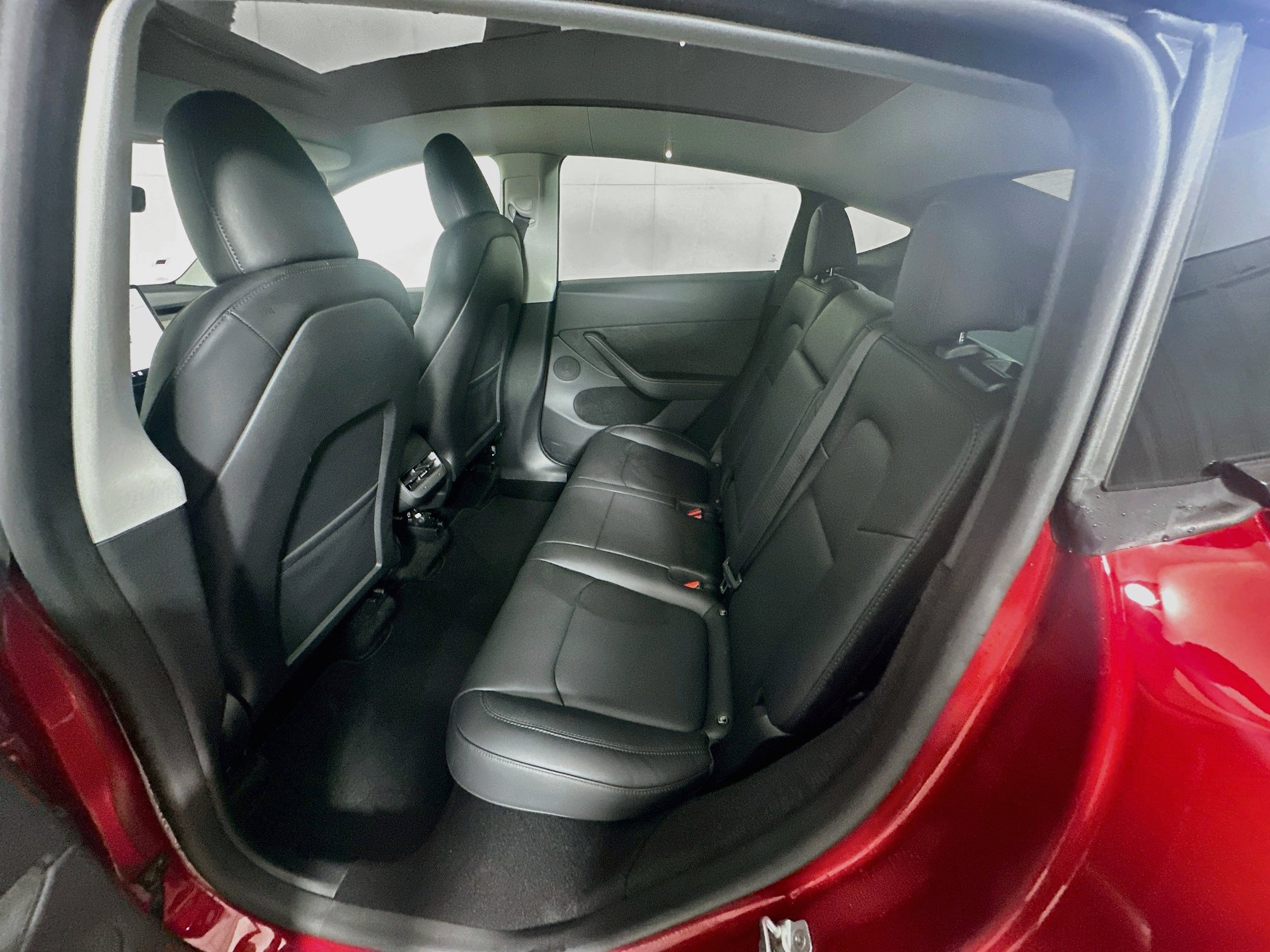 Used 2024 Tesla Model Y Long Range AWD/4WD image 28