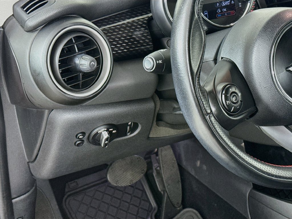 Used 2015 MINI Cooper S FWD image 11