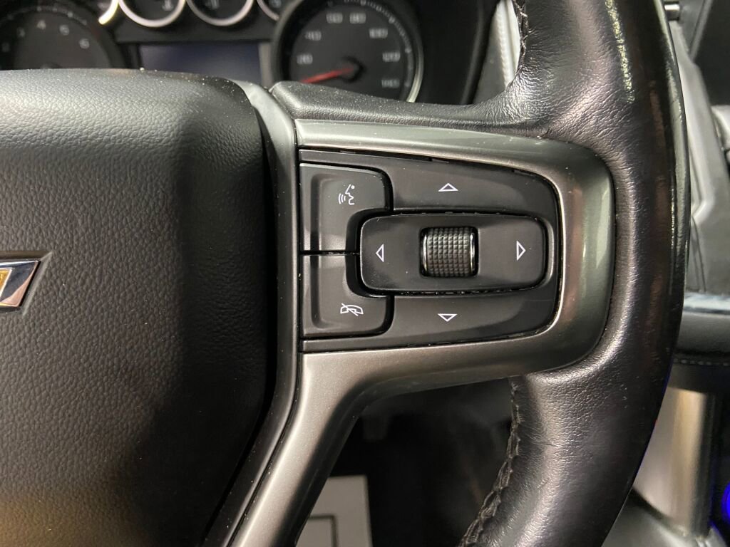 Used 2022 Chevrolet Suburban LS AWD/4WD image 17