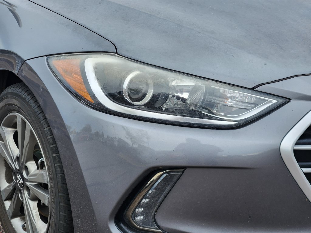 Used 2018 Hyundai Elantra Value Edition FWD image 28