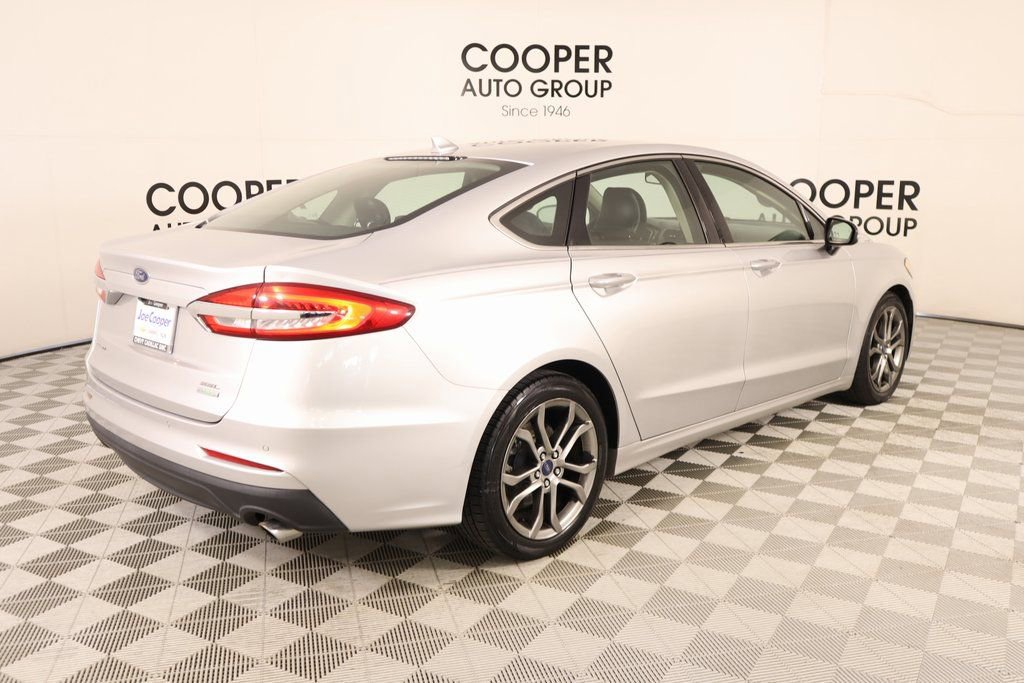 Used 2019 Ford Fusion SEL image 21
