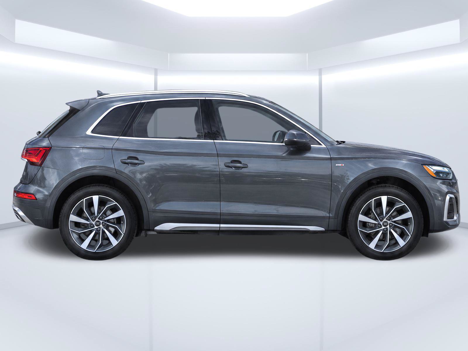 Certified 2023 Audi Q5 2.0T Premium Plus w/ Premium Plus Package AWD/4WD image 8