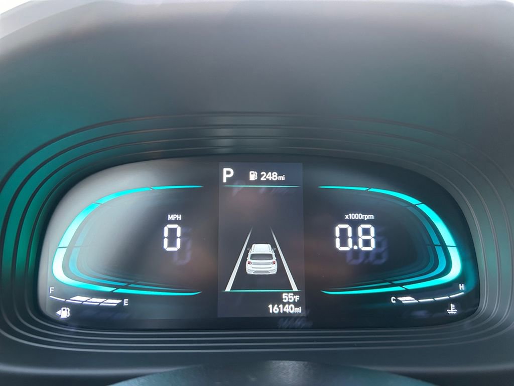 Certified 2025 Hyundai Venue SEL image 16