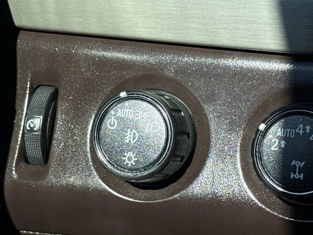 Used 2018 GMC Yukon XL Denali image 37