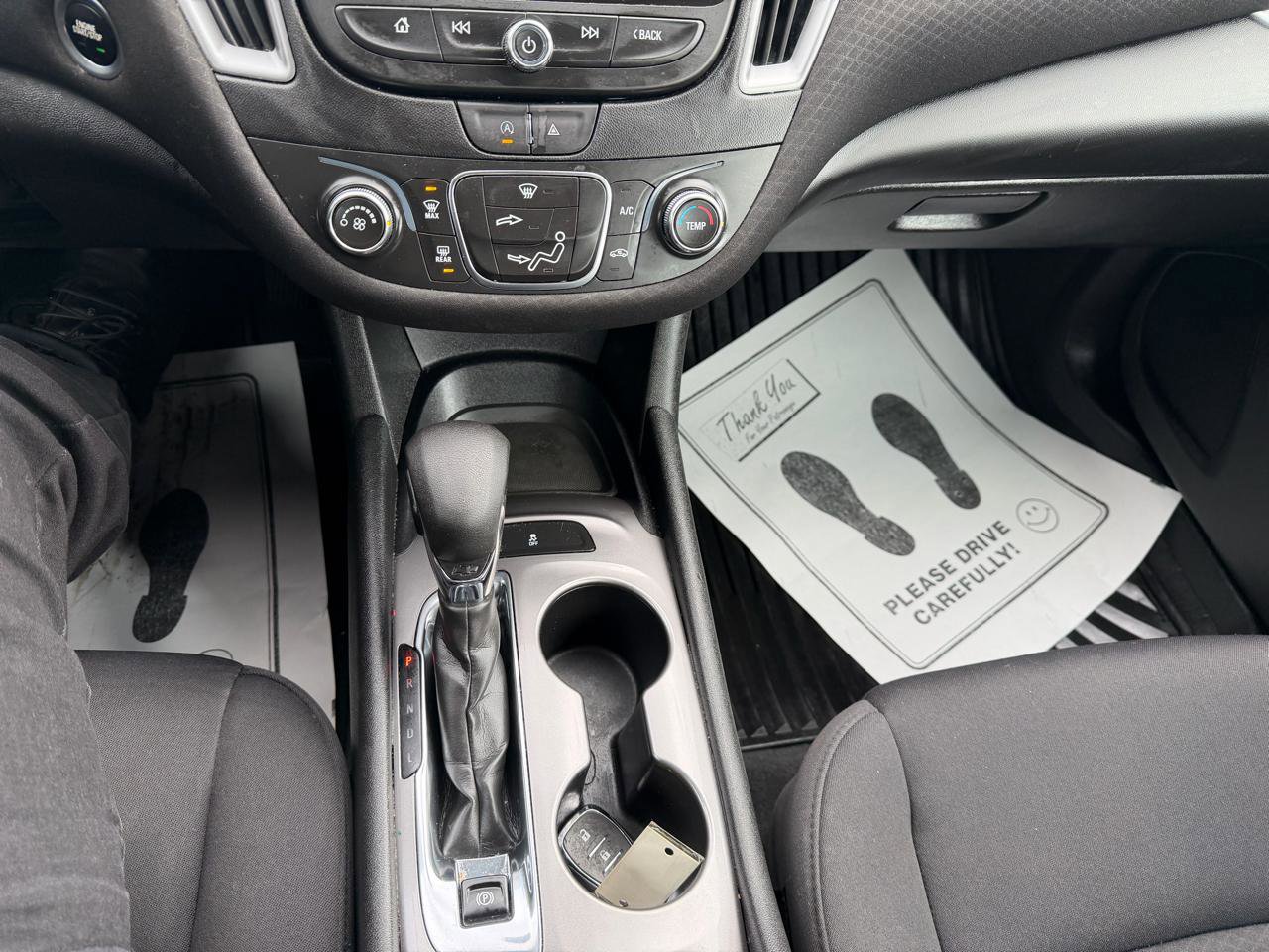 Used 2023 Chevrolet Malibu LS FWD image 21