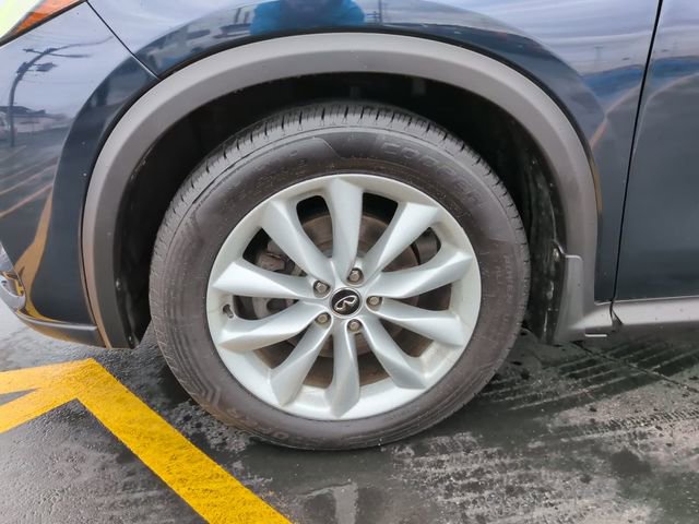 Used 2019 INFINITI QX50 Essential w/ Premium Heat Package image 12