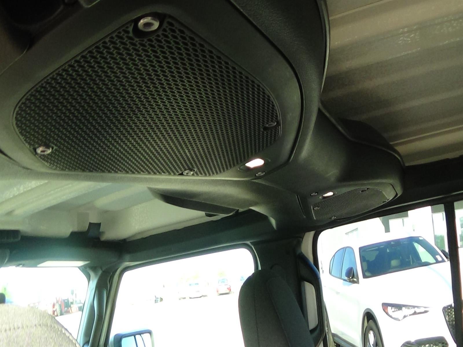 Used 2024 Jeep Wrangler Unlimited w/ Convenience Group AWD/4WD image 13