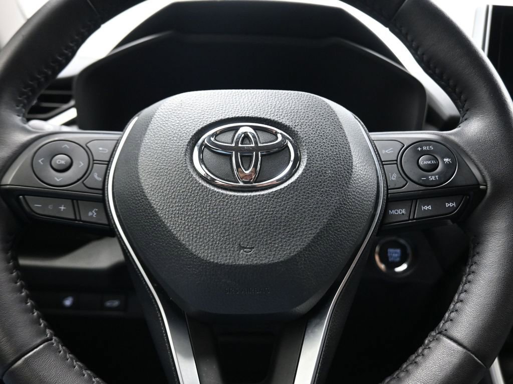 Used 2025 Toyota RAV4 XLE Premium w/ Weather Package image 7