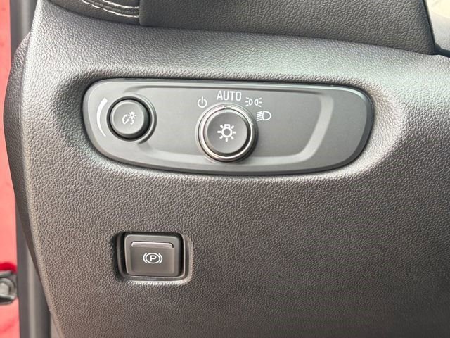 Certified 2024 Chevrolet Blazer LT w/ Convenience Package FWD image 9