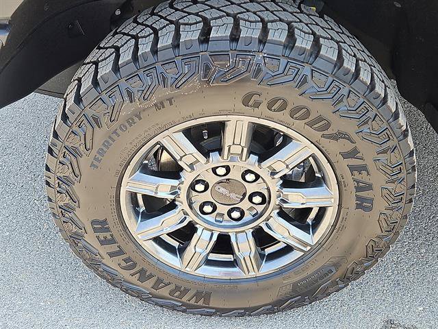 Used 2026 GMC Sierra 1500 AT4X AWD/4WD image 8