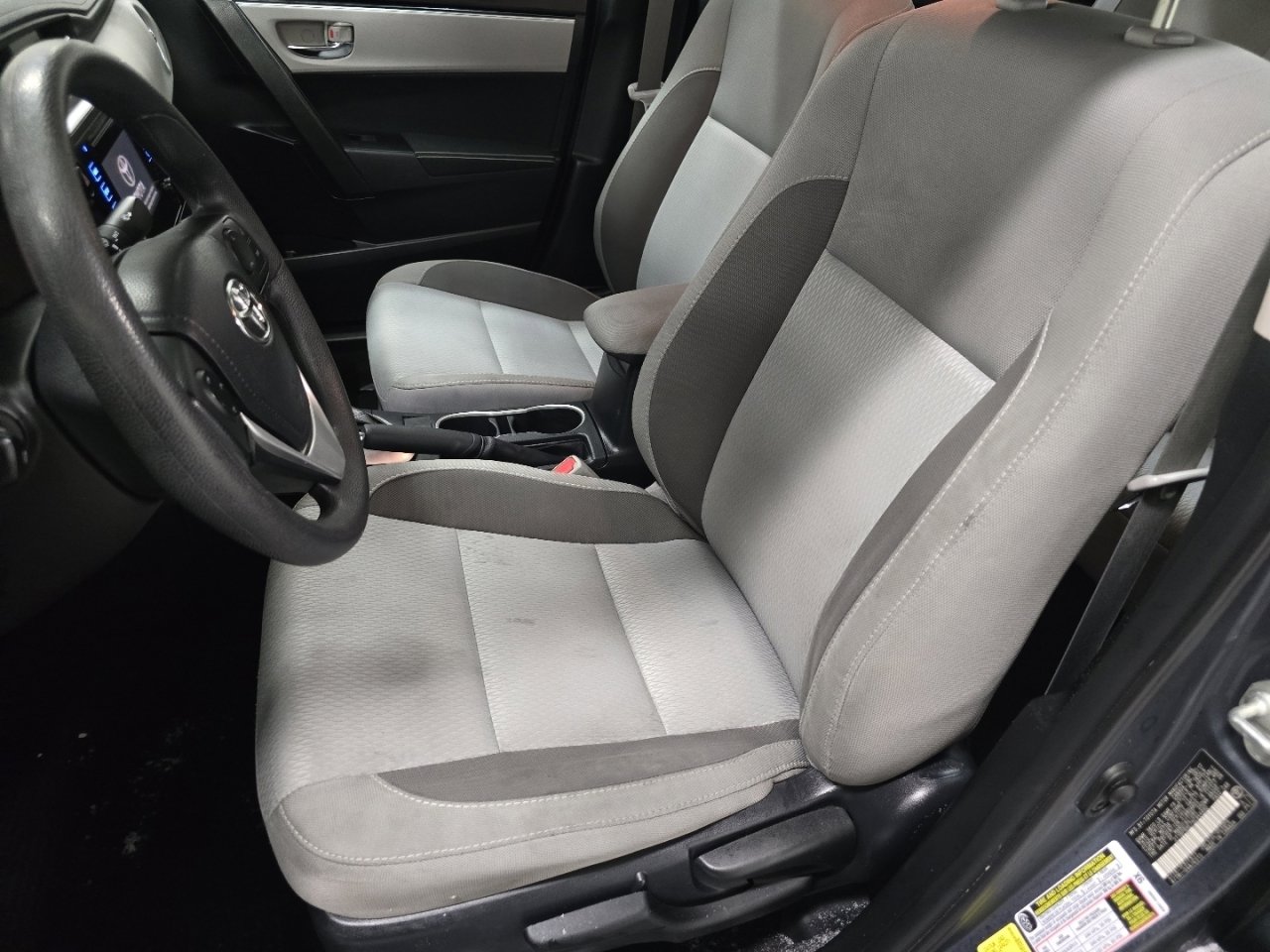 Used 2017 Toyota Corolla LE w/ Carpet Mat Package (TMS) image 21