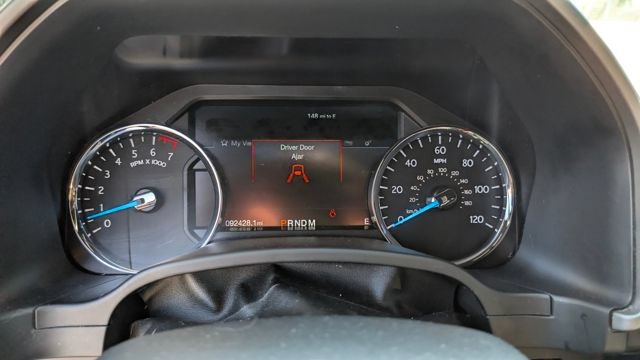 Used 2019 Ford Expedition XLT w/ Equipment Group 202A AWD/4WD image 9