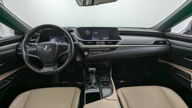 Used 2021 Lexus ES 250 w/ Premium Package AWD/4WD image 23