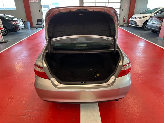 Used 2016 Toyota Camry LE FWD image 25
