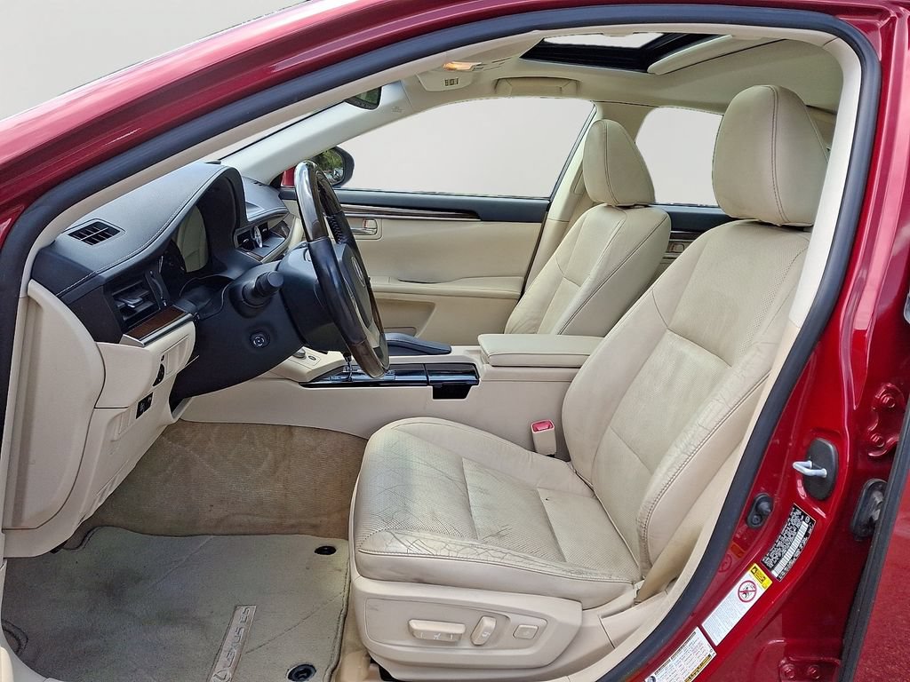 Used 2015 Lexus ES 350 w/ Luxury Package FWD image 13