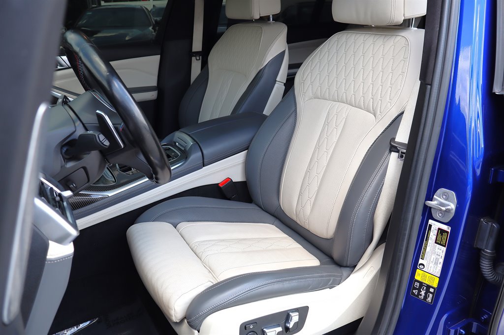 Used 2023 BMW X7 M60i w/ Executive Package AWD/4WD image 21