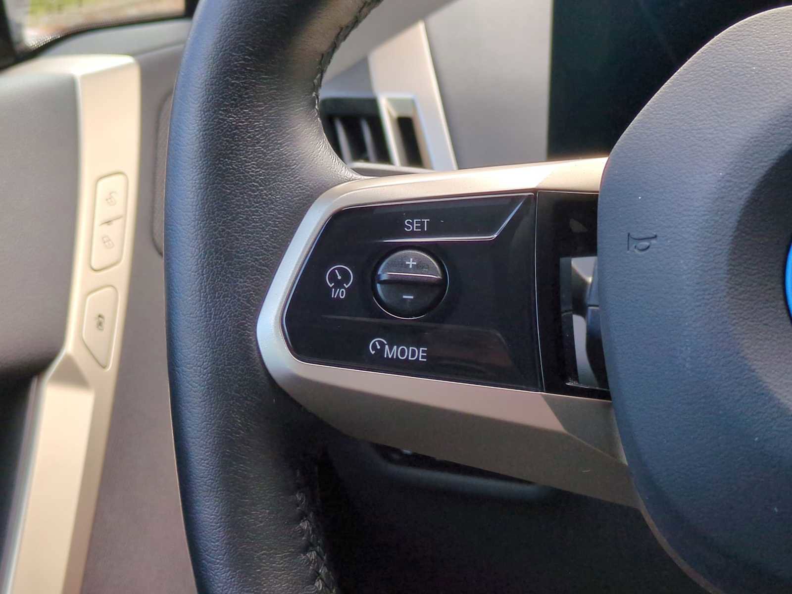 New 2025 BMW iX xDrive50 image 25