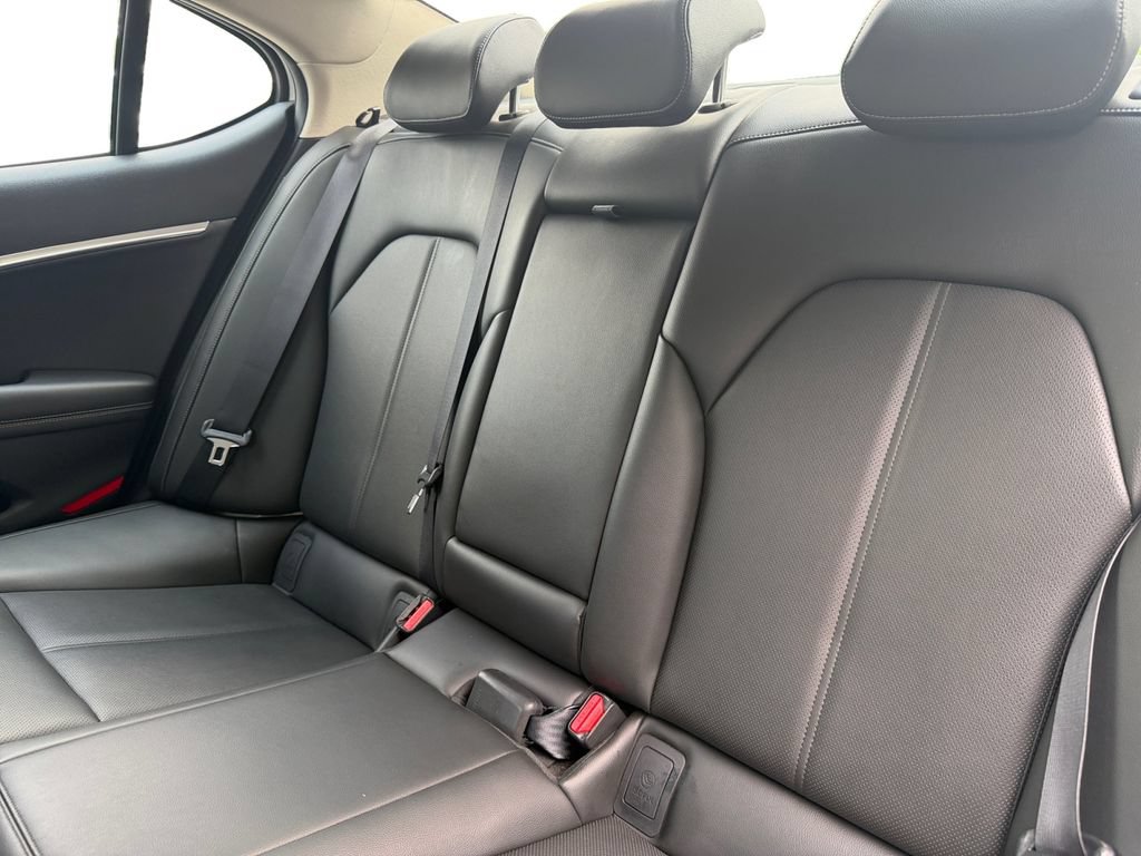 Used 2025 Genesis G70 2.5T AWD/4WD image 13