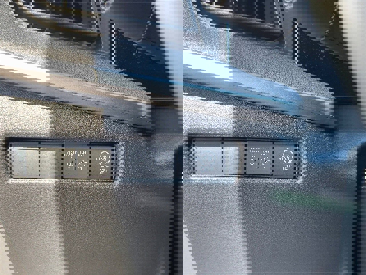 New 2026 Nissan Kicks SV image 27