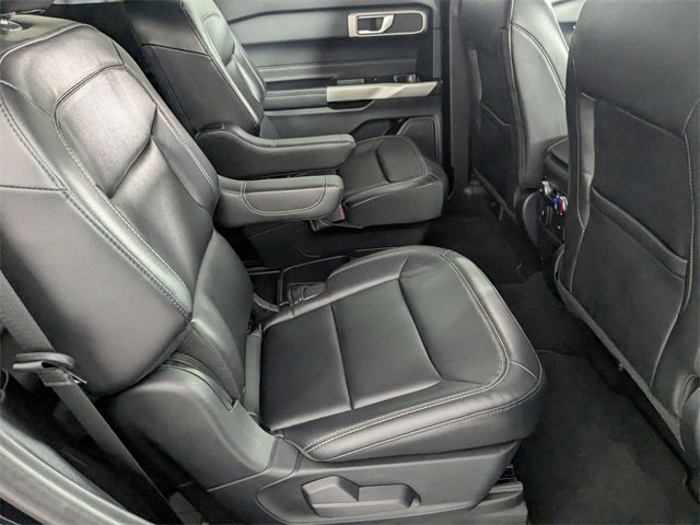 Used 2021 Ford Explorer XLT w/ Equipment Group 202A image 32