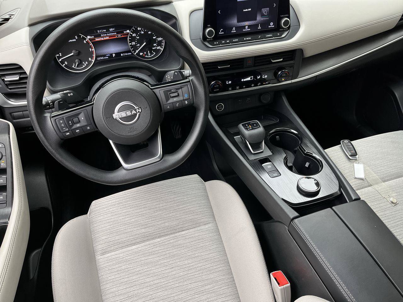 Used 2023 Nissan Rogue SV AWD/4WD image 12