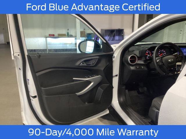 Used 2024 Chevrolet Trax RS image 11