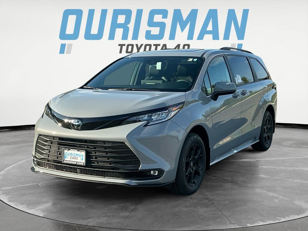 New 2026 Toyota Sienna XLE Woodland Edition image 3