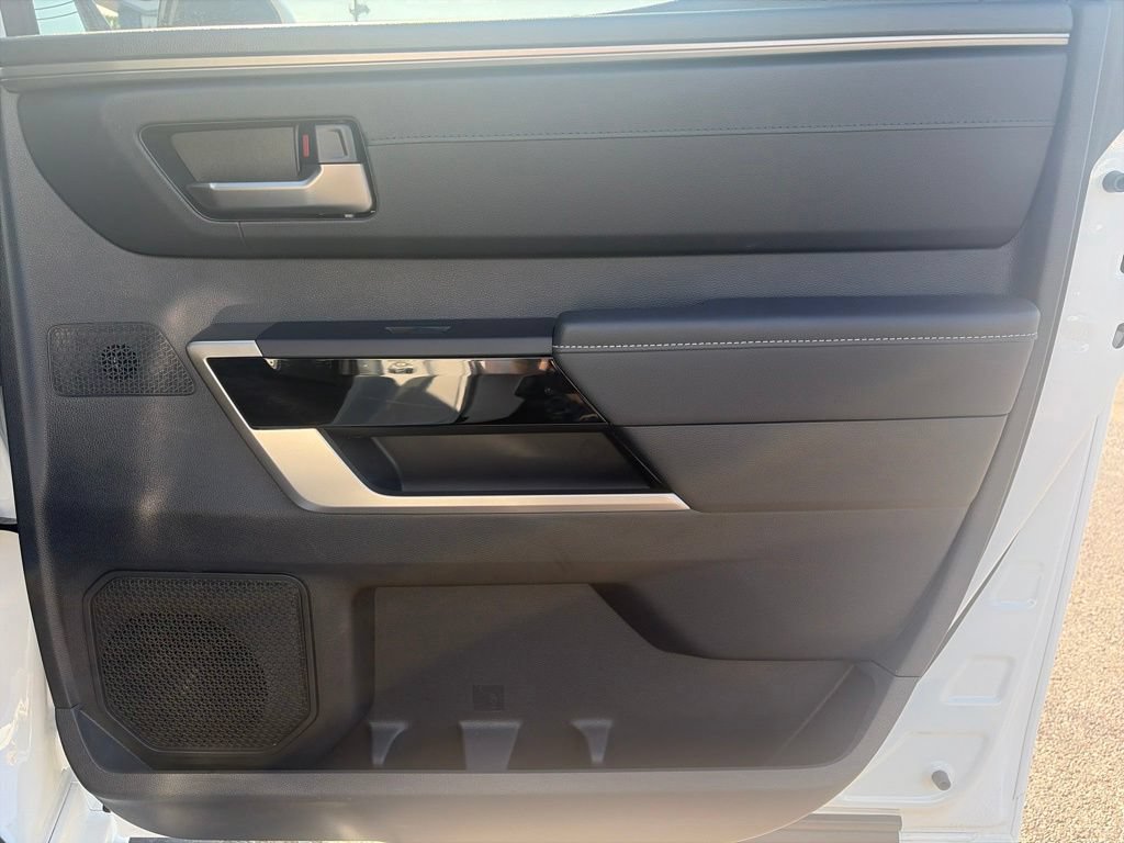 Used 2026 Toyota Tundra Limited AWD/4WD image 34