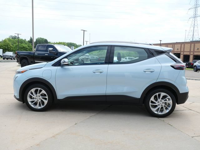 Used 2023 Chevrolet Bolt EUV LT FWD image 4