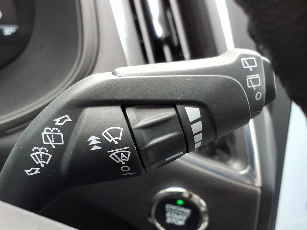 Used 2024 Ford Edge Titanium image 24