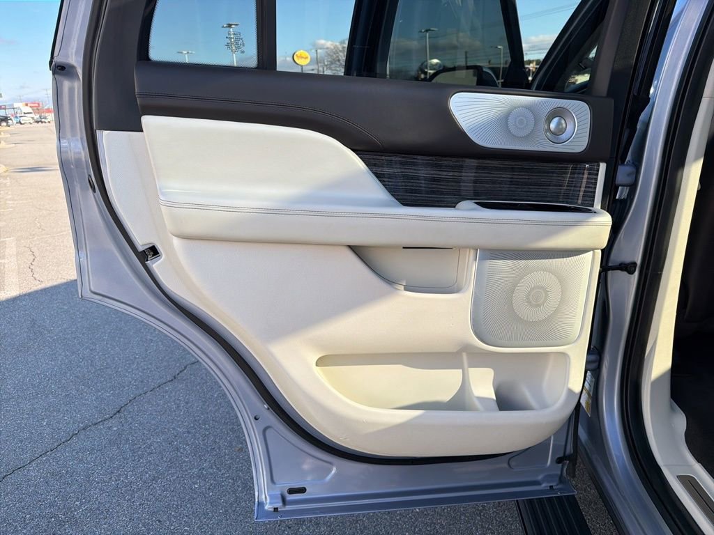 Used 2021 Lincoln Navigator Black Label AWD/4WD image 16