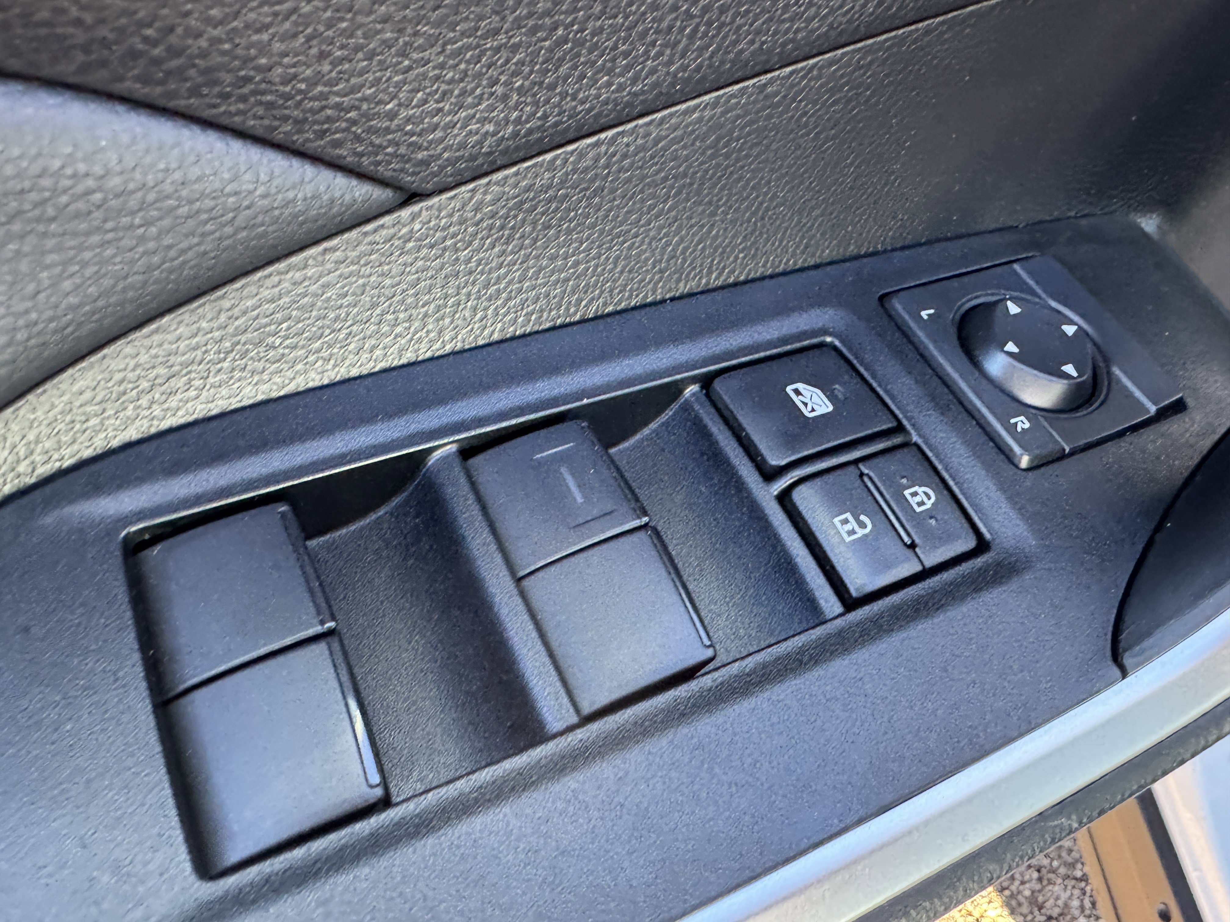 Certified 2025 Toyota RAV4 LE AWD/4WD image 10