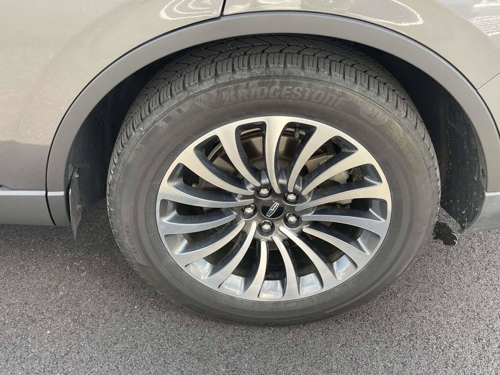 Used 2021 Lincoln Aviator Reserve w/ Equipment Group 201A RWD image 9