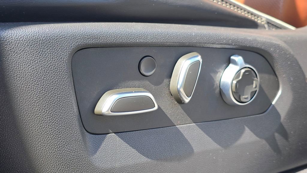 Used 2023 GMC Sierra 1500 Denali Ultimate AWD/4WD image 65