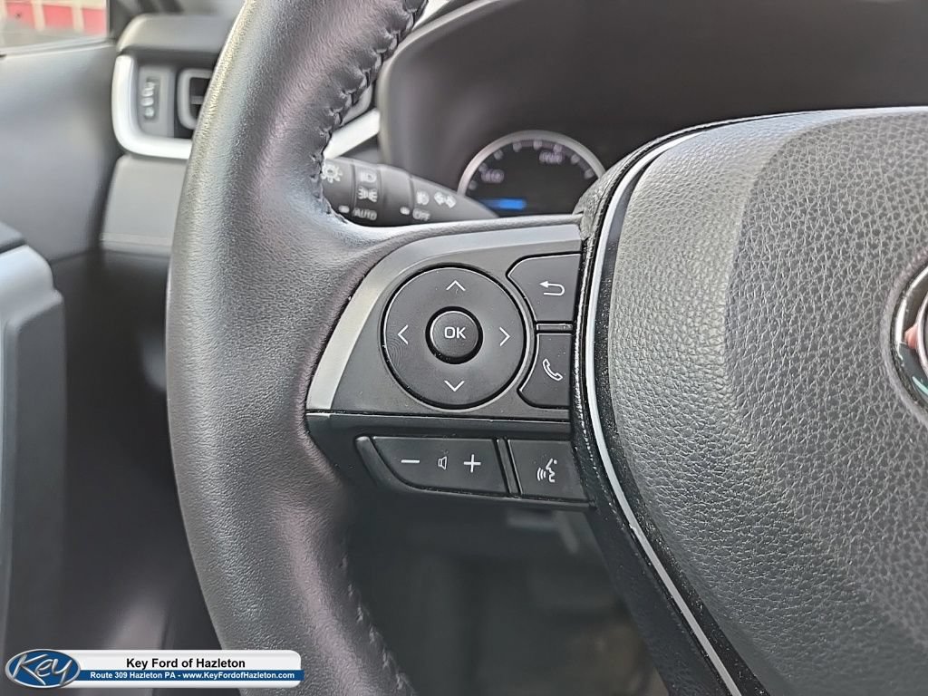 Used 2021 Toyota RAV4 AWD Hybrid image 25