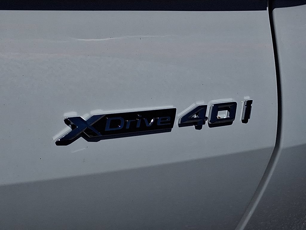 New 2027 BMW X6 xDrive40i w/ Executive Package AWD/4WD image 18
