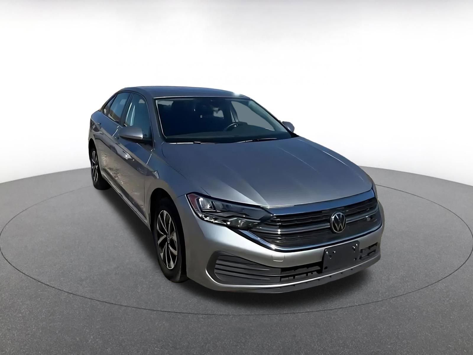 Used 2024 Volkswagen Jetta S image 3