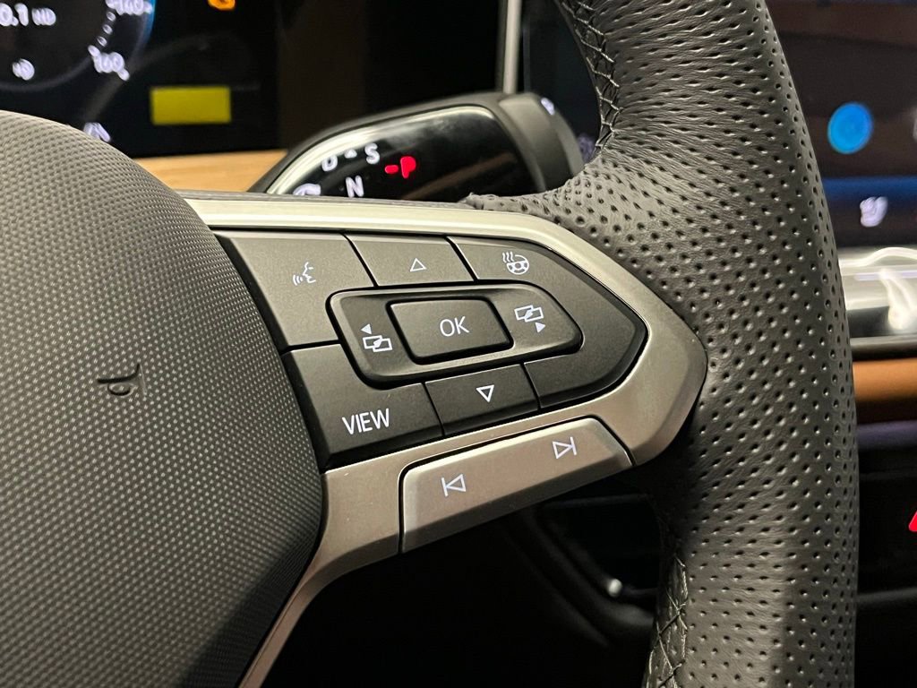 New 2026 Volkswagen Tiguan SEL R-Line image 28