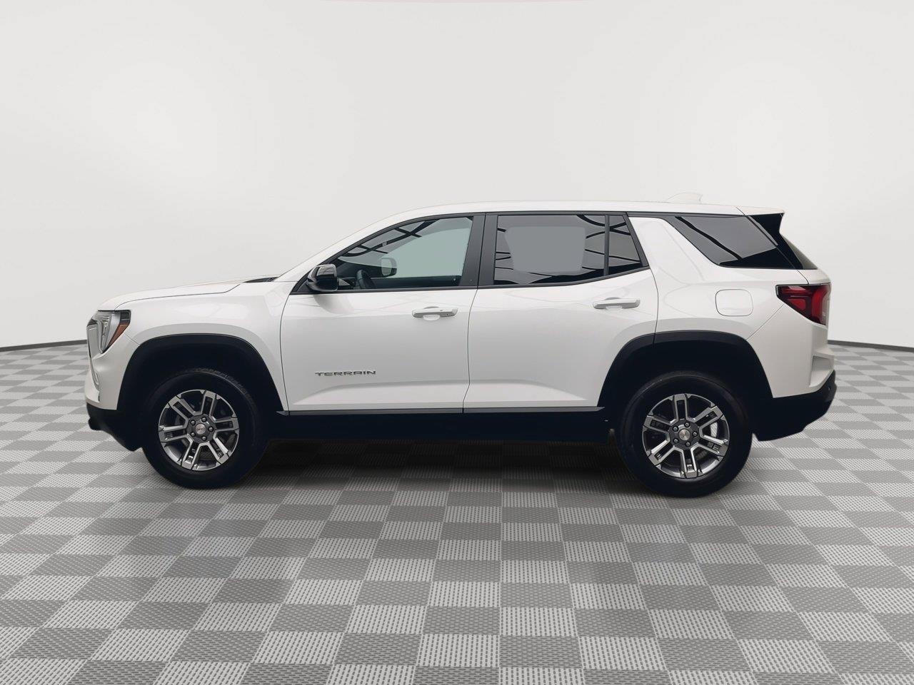 Certified 2026 GMC Terrain Elevation AWD/4WD image 33